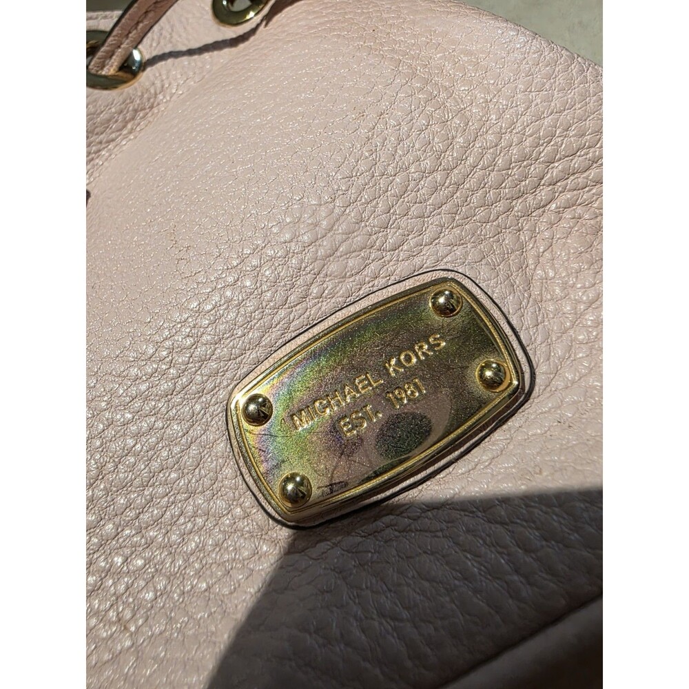 MICHAEL KORS Jules Drawstring Crossbody Bucket Bag Light Pink Pebbled Leather